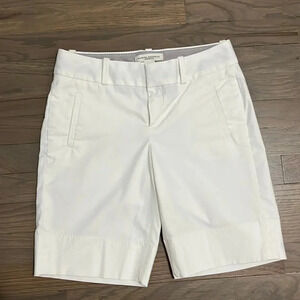 Banana republic white Bermuda Short Sz 2P. Martin Fit. Clean!!